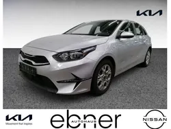 (kcs) sparklingsilber met. Gebraucht 2024 Kia Ceed Limousine | 22.990 € (Superpreis)