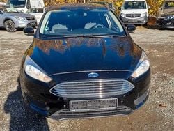 Schwarz Gebraucht 2017 Ford Focus Trend Limousine | 4.300 € (Superpreis)