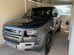 Grau Gebraucht 2022 Land Rover Defender S SUV | 62.990 € (Guter Preis)