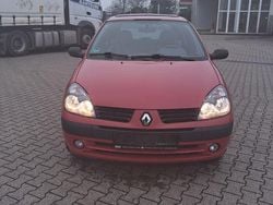 Rot Gebraucht 2004 Renault Clio II Limousine | 1.100 € (Guter Preis)