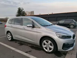 Silber Gebraucht 2019 BMW 218 Gran Tourer Van / Kleinbus | 12.800 € (Fairer Preis)