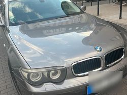 Grau Gebraucht 2004 BMW 735 Limousine | 3.800 €