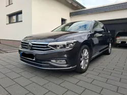 Grau Gebraucht 2020 VW Passat Elegance Kombi | 20.000 € (Fairer Preis)
