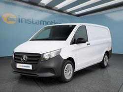 Weiß Gebraucht 2024 Mercedes Vito Van / Kleinbus | 34.899 € (Etwas zu teuer)