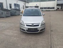 Silber Gebraucht 2006 Opel Zafira Van / Kleinbus | 999 € (Superpreis)