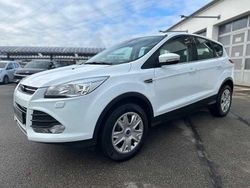 Weiß Gebraucht 2016 Ford Kuga SYNC Edition SUV | 9.990 € (Fairer Preis)