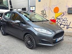 Grau Gebraucht 2016 Ford Fiesta Titanium Kleinwagen | 4.000 € (Guter Preis)