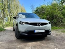 Grau Gebraucht 2020 Mazda MX30 SUV | 14.999 € (Fairer Preis)