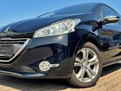 Schwarz Gebraucht 2013 Peugeot 208 Allure Kleinwagen | 8.950 € (Fairer Preis)
