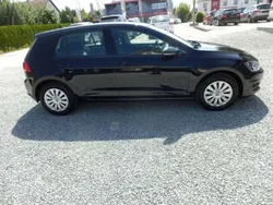 Deep black perleffekt Gebraucht 2018 VW Golf VII Trendline Kleinwagen | 12.350 € (Guter Preis)