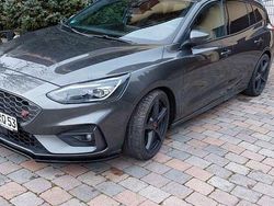 Grau Gebraucht 2020 Ford Focus ST Kombi | 19.000 € (Guter Preis)