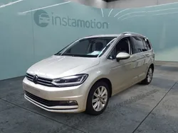 Silber Gebraucht 2024 VW Touran Highline Van / Kleinbus | 38.056 € (Etwas zu teuer)