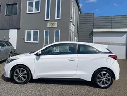 Weiß Gebraucht 2015 Hyundai i20 Style Coupé | 8.990 € (Fairer Preis)