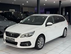Weiß Gebraucht 2021 Peugeot 308 Allure Kombi | 13.990 € (Superpreis)
