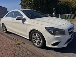 Weiß Gebraucht 2015 Mercedes CLA220 Limousine | 11.800 € (Guter Preis)
