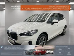 Weiß Gebraucht 2024 BMW 216 Active Tourer Luxury Line Van / Kleinbus | 28.590 € (Etwas zu teuer)