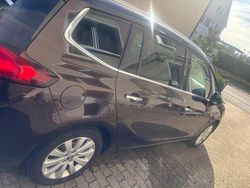 Braun Gebraucht 2012 Opel Zafira Tourer Van / Kleinbus | 6.000 € (Fairer Preis)