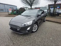 Grau Gebraucht 2018 Ford Focus Titanium Limousine | 13.999 € (Etwas zu teuer)