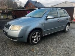 Blau Gebraucht 2003 Skoda Fabia Limousine | 1.400 € (Fairer Preis)
