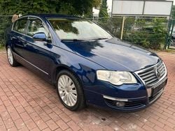 Blau Gebraucht 2005 VW Passat Highline Limousine | 1.950 € (Superpreis)