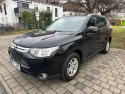 Pantherschwarz (p) Gebraucht 2014 Mitsubishi Outlander Invite SUV | 11.799 € (Fairer Preis)