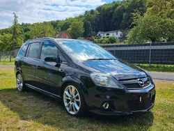 Schwarz Gebraucht 2006 Opel Zafira OPC Van / Kleinbus | 5.799 € (Teuer)