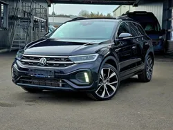 Deep black perleffekt (metallic) Gebraucht 2024 VW T-Roc R-line SUV | 39.880 €