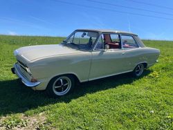 Beige Gebraucht 1973 Opel Kadett Limousine | 7.888 €