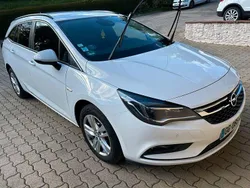 Weiß Gebraucht 2018 Opel Astra Innovation Kombi | 11.900 € (Fairer Preis)