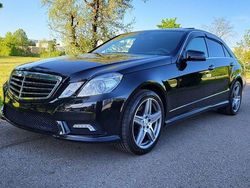 Schwarz Gebraucht 2009 Mercedes E500 AMG Limousine | 23.700 € (Fairer Preis)