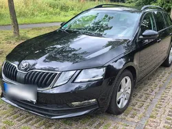 Schwarz Gebraucht 2018 Skoda Octavia Kombi | 15.500 € (Fairer Preis)