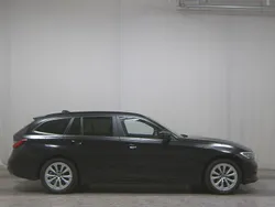 Schwarz Gebraucht 2021 BMW 318 Advantage Kombi | 16.980 € (Guter Preis)
