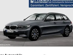 Grau Gebraucht 2021 BMW 320e Advantage Kombi | 24.970 € (Superpreis)