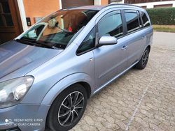 Grün Gebraucht 2007 Opel Zafira Edition Kombi | 2.800 € (Fairer Preis)