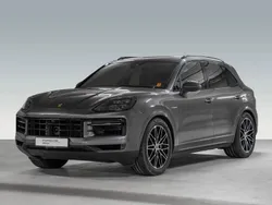 Quarzitgraumetallic Gebraucht 2023 Porsche Cayenne SUV | 108.700 € (Guter Preis)