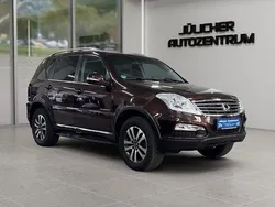 Braun Gebraucht 2014 Ssangyong Rexton Crystal SUV | 13.490 € (Teuer)
