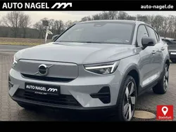 Vapour grey / Gebraucht 2024 Volvo EC40 Plus SUV | 39.800 € (Fairer Preis)