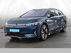 Blau (aquamarinblau metallic) Gebraucht 2025 VW ID.7 GTX Kombi | 63.955 €