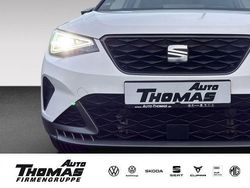 "candy" weiss Gebraucht 2024 Seat Arona FR SUV | 20.900 € (Fairer Preis)