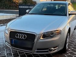 Silber Gebraucht 2005 Audi A4 Kombi | 6.450 €