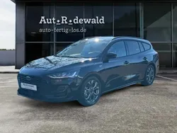 Schwarz Gebraucht 2025 Ford Focus ST-Line Limousine | 24.990 € (Superpreis)