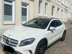 Weiß Gebraucht 2016 Mercedes GLA180 SUV | 19.000 € (Etwas zu teuer)
