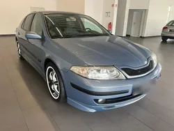 Silber Gebraucht 2004 Renault Laguna II Limousine | 1.990 €