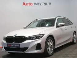Mineralweiss metallic Gebraucht 2022 BMW 320 Shadowline Kombi | 29.990 € (Fairer Preis)