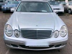 Silber Gebraucht 2004 Mercedes E200 Limousine | 5.100 € (Fairer Preis)