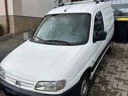 Weiß Gebraucht 2002 Citroën Berlingo Van / Kleinbus | 1.890 € (Fairer Preis)