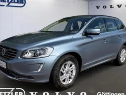 Blau Gebraucht 2017 Volvo XC60 Momentum SUV | 20.900 € (Superpreis)