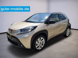 Schwarz Gebraucht 2023 Toyota Aygo Pulse Kleinwagen | 15.990 € (Fairer Preis)
