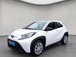 Weiß Neu 2025 Toyota Aygo Business Edition Kleinwagen | 17.990 €