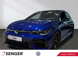 Blau Gebraucht 2025 VW Golf VIII Design Limousine | 69.490 €